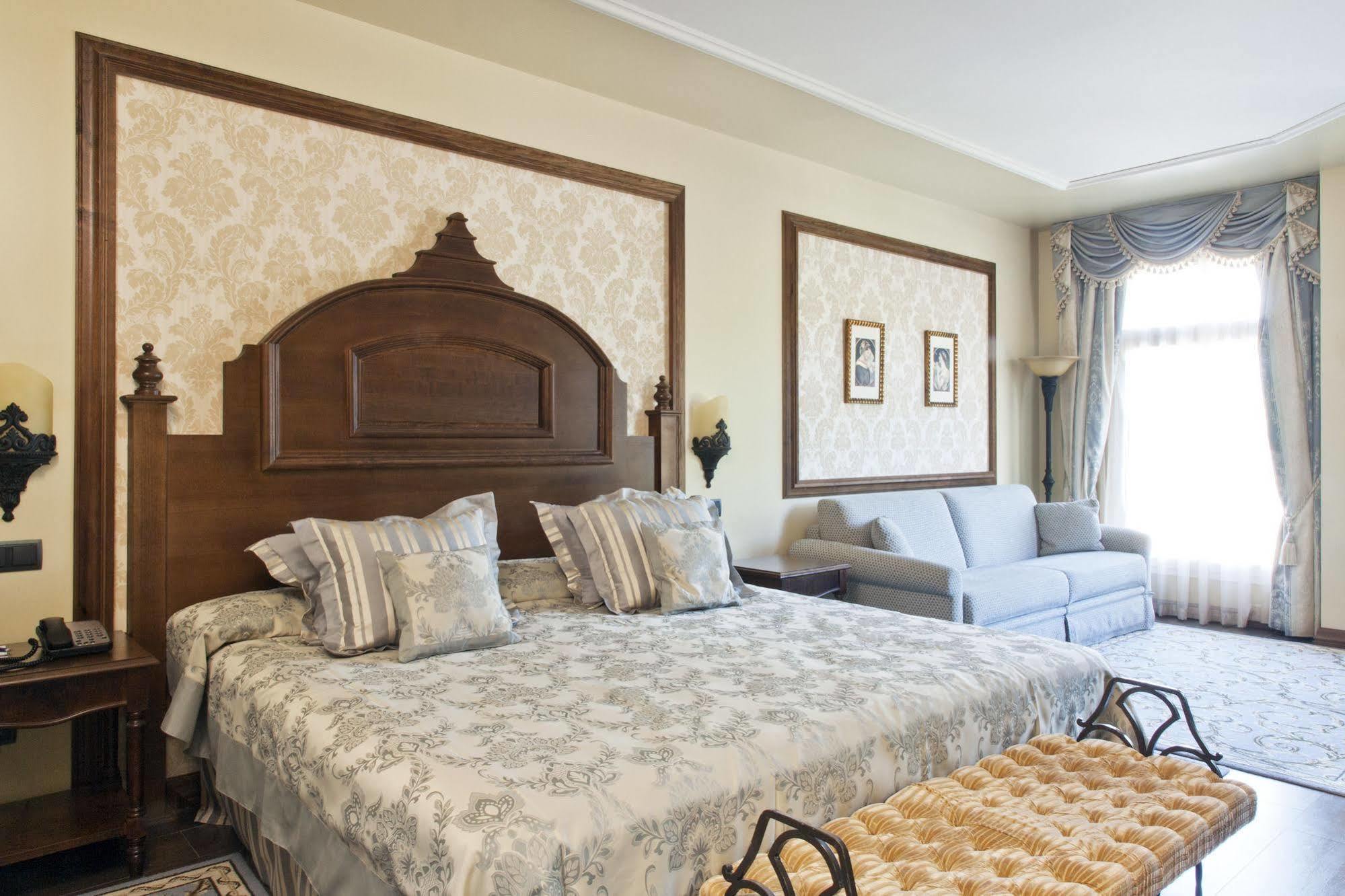 Portaventura Hotel Lucy'S Mansion - Includes Unlimited Access & Express Wristband To Portaventura Park & Ferrari Land Salou Ngoại thất bức ảnh