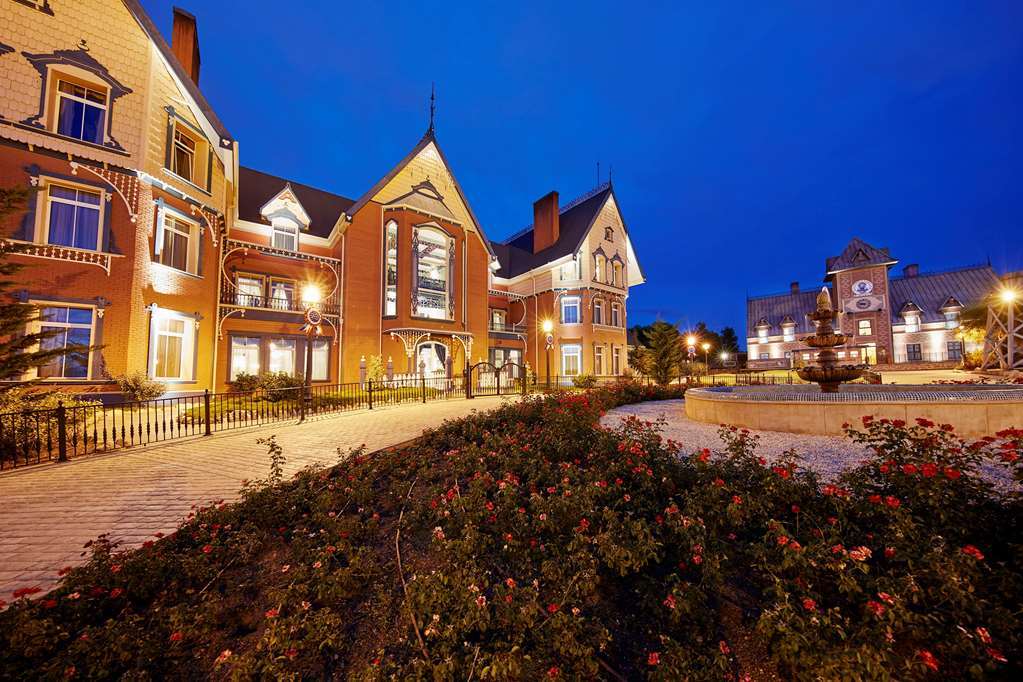 Portaventura Hotel Lucy'S Mansion - Includes Unlimited Access & Express Wristband To Portaventura Park & Ferrari Land Salou Ngoại thất bức ảnh